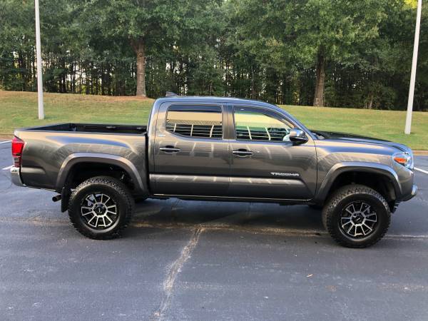 2019 Toyota Tacoma SR5 4X4 - cars & trucks - by dealer - vehicle... for sale in Spartanburg, SC – photo 4