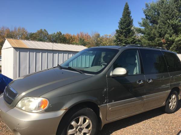 2004 Kia Sedona - cars & trucks - by owner - vehicle automotive sale for sale in Holcombe, WI – photo 2