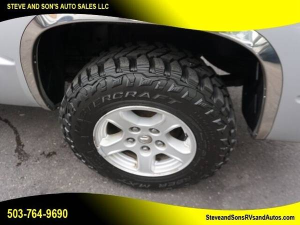 2005 Dodge Dakota SLT 4dr Quad Cab 4WD SB - - by for sale in Happy valley, OR – photo 11