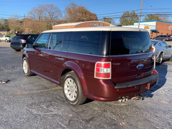 2011 Ford Flex SEL AWD - cars & trucks - by dealer - vehicle... for sale in Hickory, NC – photo 3