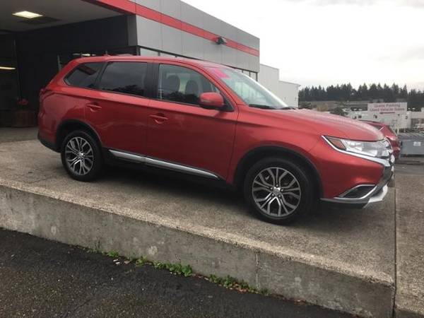 2018 Mitsubishi Outlander 4x4 4WD SE S-AWC SUV - cars & trucks - by... for sale in Vancouver, OR – photo 10