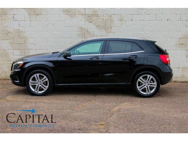 Sleek 2016 Mercedes-Benz GLA 250 Crossover w/Navigation, Keyless GO! for sale in Eau Claire, WI – photo 10