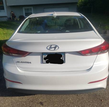 2017 Hyundai Elantra for sale in Saint Paul, MN – photo 3