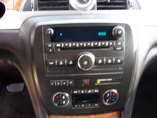 2010 Buick Enclave CXL AWD for sale in Dodgeville, WI – photo 12