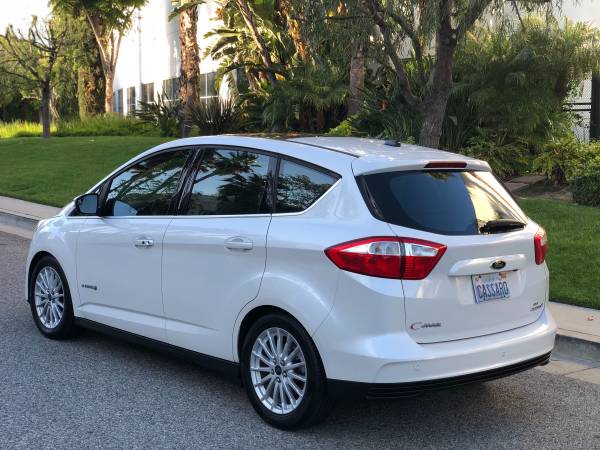 2014 Ford C-Max SEL Hybrid - - by dealer - vehicle for sale in Panorama, CA – photo 6