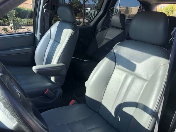 2005 Chrysler Town Country LX for sale in Corona, CA – photo 9