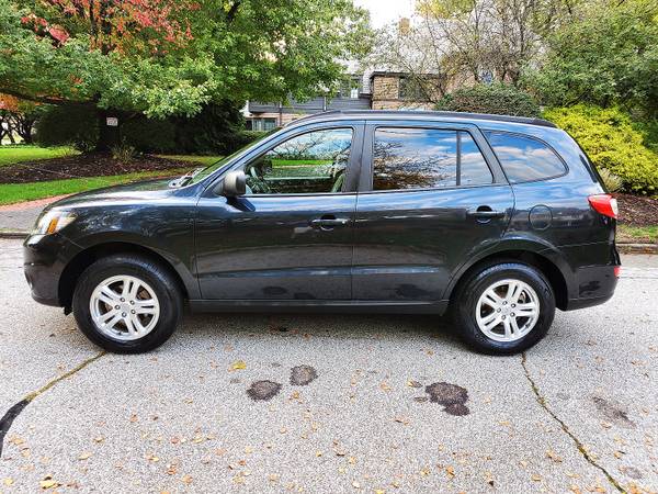 2011 Hyundai Santa Fe Limited AWD Like New SUV 18k Miles Warranty... for sale in Cleveland, OH – photo 6
