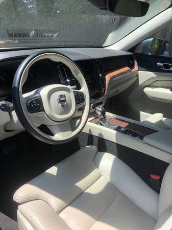 2019 VOLVO XC60 T6 *MINT* - cars & trucks - by owner - vehicle... for sale in Rancho Mirage, CA – photo 5