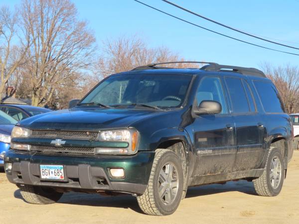 2004 Chevrolet Trailblazer EXT 4WD - 3rd row, camper/towing package... for sale in Farmington, MN – photo 3