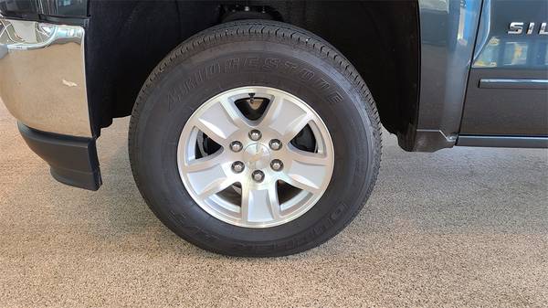 2018 Chevy Chevrolet Silverado 1500 LT pickup Gray - cars & trucks -... for sale in Flagstaff, AZ – photo 9