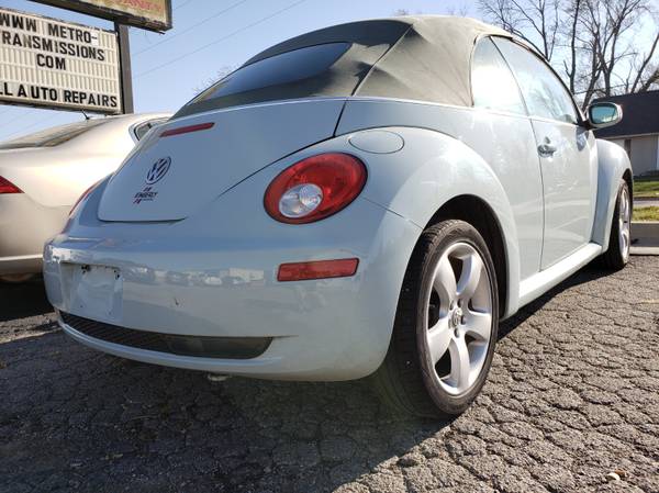 2006 Volkswagen Beetle Convertible - cars & trucks - by dealer -... for sale in Marion, IA – photo 3