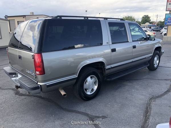 1998 CHEVROLET SUBURBAN K1500 LT 4x4 5.7 only 97K 2 owner leather Nice for sale in Grand Junction, CO – photo 7