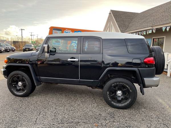 2007 TOYOTA FJ CRUISER LOW MILES WARRANTY INSPECTED - cars & trucks... for sale in North hampton, NH – photo 8