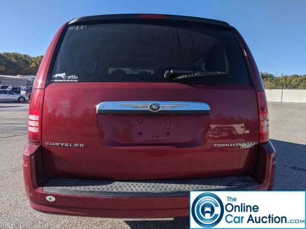 2010 CHRYSLER TOWN & COUNTRY for sale in Lees Summit, MO – photo 3