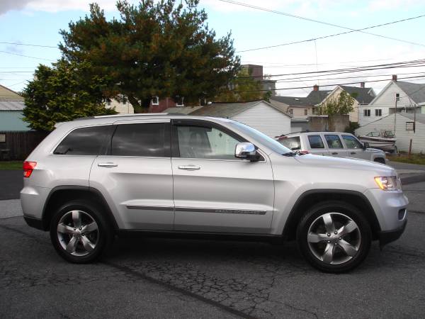 2012 Jeep Grand Cherokee Limited 4X4 - cars & trucks - by dealer -... for sale in New Cumberland, PA – photo 3
