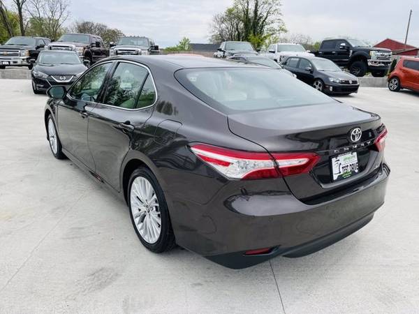 2018 Toyota Camry XLE - - by dealer - vehicle for sale in Murfreesboro, TN – photo 3