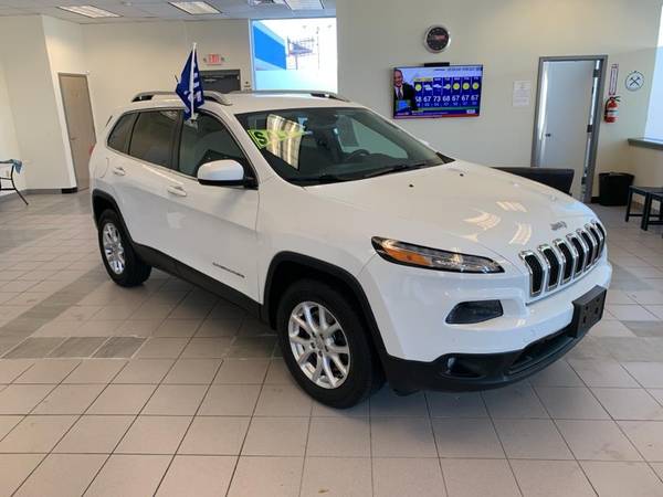 Don't Miss Out on Our 2014 Jeep Cherokee with 104,210 Miles-fairfield for sale in Bridgeport, NY – photo 2