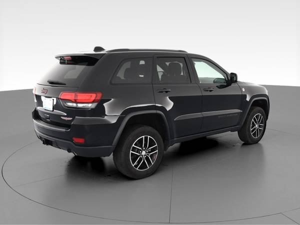 2018 Jeep Grand Cherokee Trailhawk Sport Utility 4D suv Black for sale in Washington, District Of Columbia – photo 11