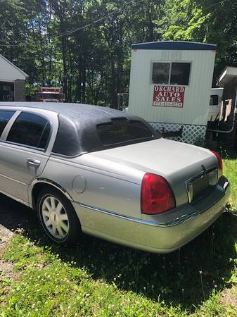 2004 Lincoln Federal 6 Door 24 hour Limousine - cars & trucks - by... for sale in Ogdensburg, NJ – photo 5