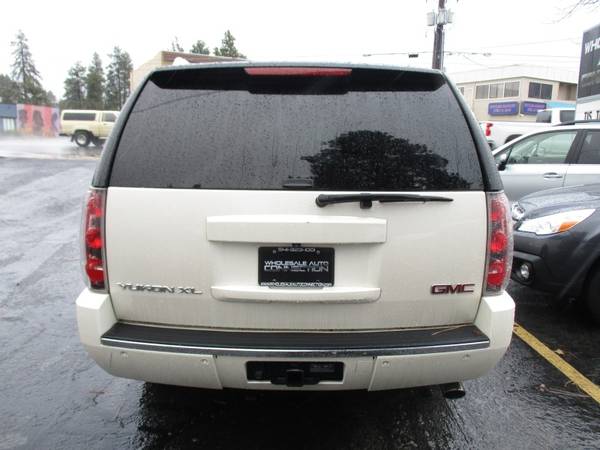 2013 GMC Yukon XL AWD 4dr 1500 Denali - cars & trucks - by dealer -... for sale in Bend, OR – photo 5
