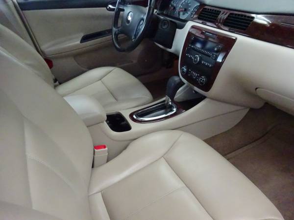 2011 Chevy Impala LT 133, 000 miles Bose Heated leather Sunroof for sale in West Allis, WI – photo 13