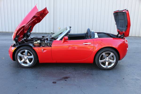 2006 Pontiac Solstice Convertible, Leather, only 94K miles! - cars &... for sale in Lansing, MO – photo 3