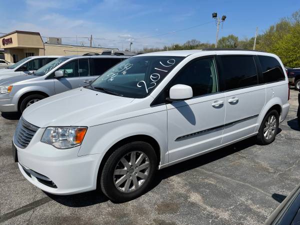 2016 Chrysler Town and Country Touring 2499 Down for sale in Greenwood, IN – photo 7
