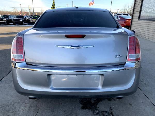 2014 Chrysler 300 4dr Sdn RWD - - by dealer - vehicle for sale in Chesaning, MI – photo 17