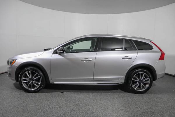 2018 Volvo V60 Cross Country, Bright Silver Metallic for sale in Wall, NJ – photo 2