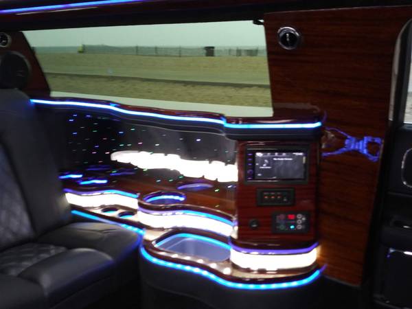2020 LINCOLN CONTINENTAL LIMOUSINE 70-INCH 641 - - by for sale in Mccutcheon Field, NC – photo 5