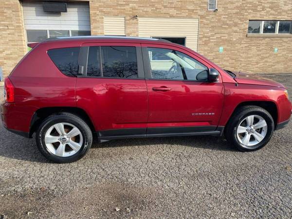 2013 Jeep Compass Latitude - - by dealer - vehicle for sale in Beloit, WI – photo 4