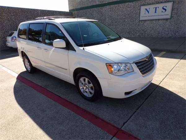 CHRYSLER TOWN & COUNTRY REAR MANUAL RAMP HANDICAPPED WHEELCHAIR VAN... for sale in Irving, MS – photo 3