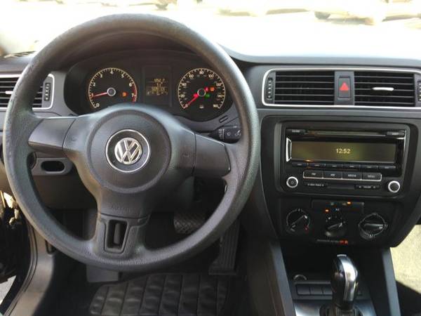 2013 Volkswagen Jetta 2.0L S Sedan 4D - Financing Available! for sale in Fresno, CA – photo 10