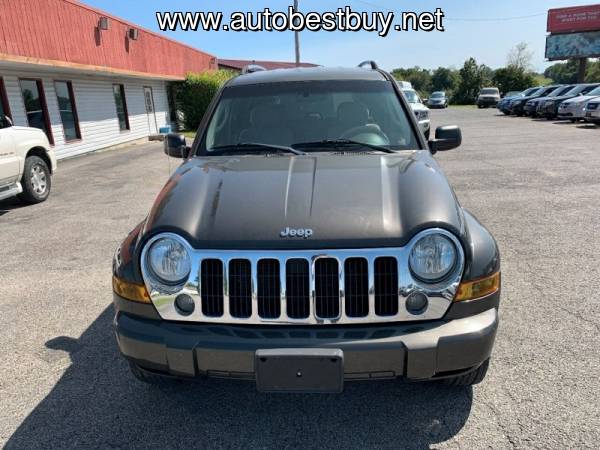 2005 Jeep Liberty Limited 4WD 4dr SUV w/ 28F Call for Steve or Dean... for sale in Murphysboro, IL – photo 8