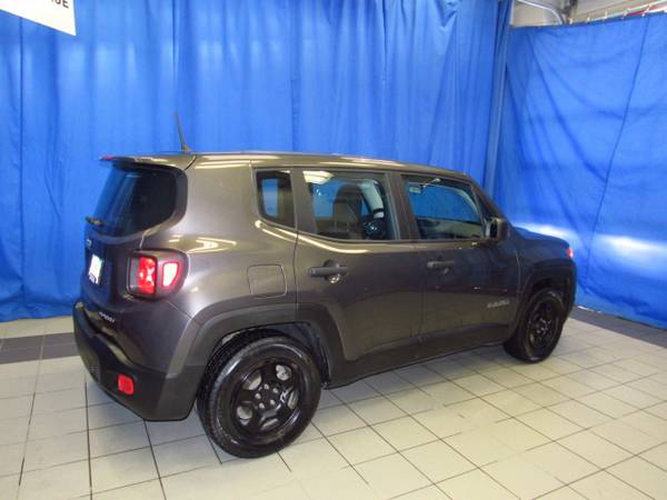2017 Jeep Renegade Sport FWD *Ltd Avail* - cars & trucks - by dealer... for sale in Anchorage, AK – photo 4
