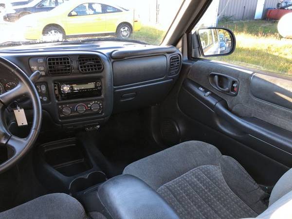 2002 Chevrolet Blazer - 6 month/6000 MILE WARRANTY// 3 DAY RETURN... for sale in Fredericksburg, NC – photo 8