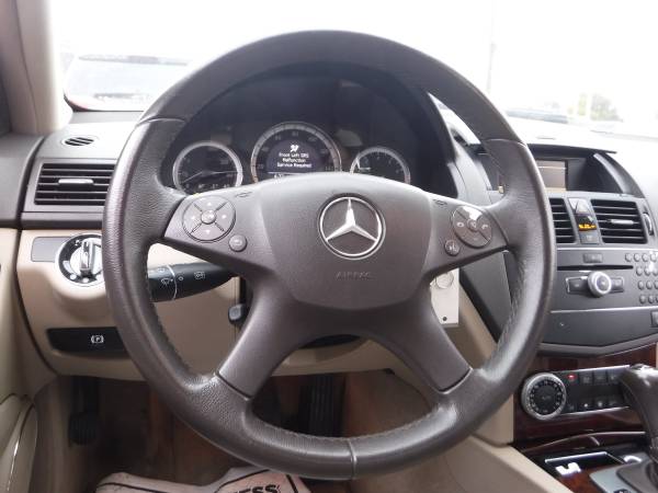 2009 MERCEDES BENZ C300**LIKE NEW**MUST SEE**SUPER CLEAN**FINANCING AV for sale in Detroit, MI – photo 14