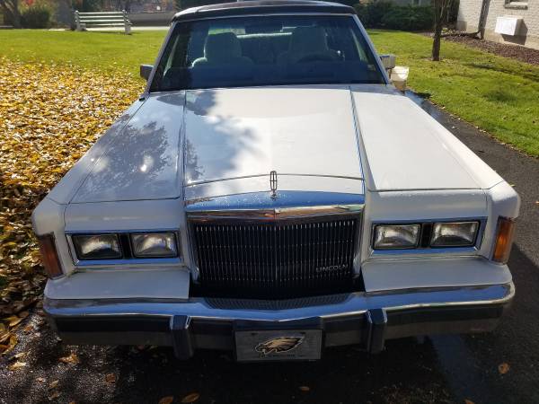 1989 Lincoln Towncar - cars & trucks - by owner - vehicle automotive... for sale in Bethlehem, PA – photo 5