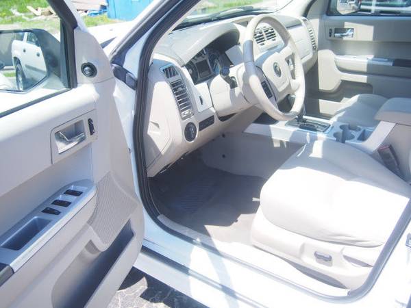 2008 *Mercury* *Mariner* *4WD 4dr V6* Oxford White C for sale in Muskegon, MI – photo 4