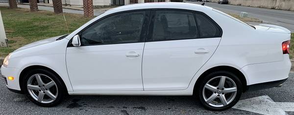 2010 Volkswagen Jetta For Sale! - cars & trucks - by owner - vehicle... for sale in Springfield, District Of Columbia – photo 5