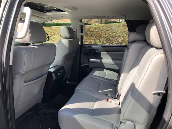 2018 Toyota Sequoia SR5 4WD - 5 7L V8, Leather, Third Row, Loaded for sale in Kirkland, WA – photo 12