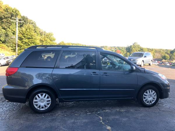 *2010 TOYOTA SIENNA LE*CERTFIED 1-OWNR*7-PASS*SIDE AIRBAGS*XLNT COND* for sale in North Branford , CT – photo 3