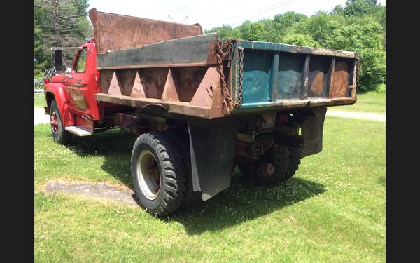 1977 Ford F880 dump truck for sale in Ludlow , MA – photo 2