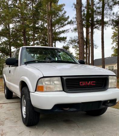 2000 GMC Sonoma SL 4x4 Ext Cab - cars & trucks - by owner - vehicle... for sale in Elgin, SC – photo 2