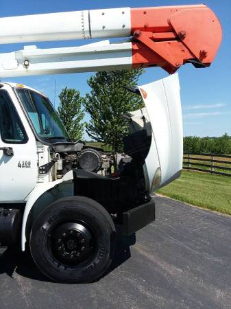 53k Miles 60' Material Handling 2004 International 4300 Bucket Truck for sale in Hampshire, FL – photo 4