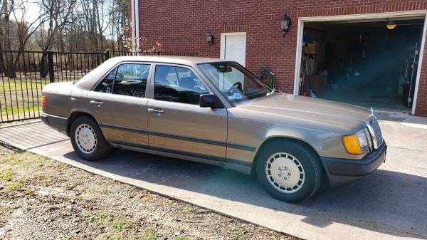 1989 Mercedes Benz 300e for sale in Maryville, TN – photo 2