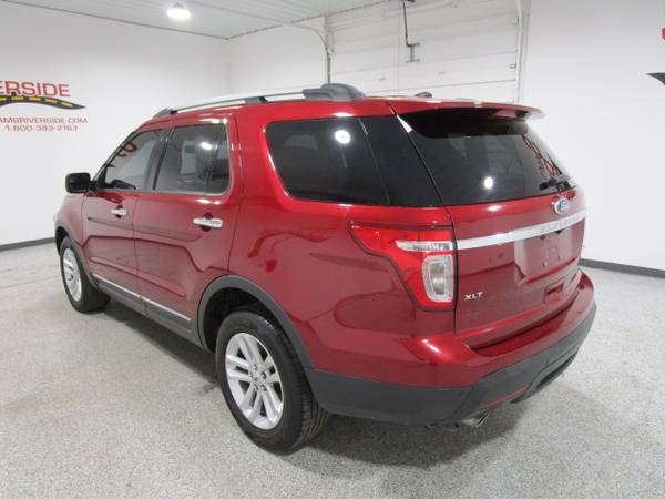 2015 FORD EXPLORER XLT 4X4 - cars & trucks - by dealer - vehicle... for sale in Des Moines, IA – photo 2