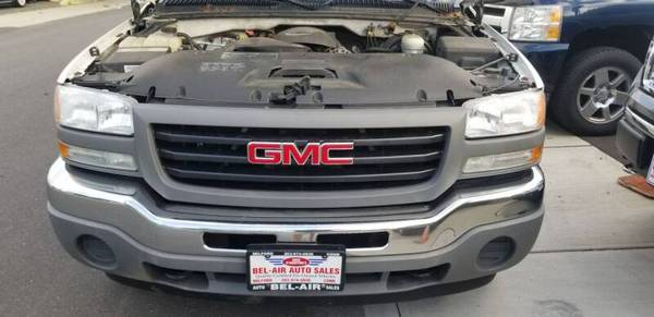 🚗* 2005 GMC Sierra 1500 SLT 4dr Extended Cab 4WD SB - cars & trucks... for sale in MILFORD,CT, RI – photo 2