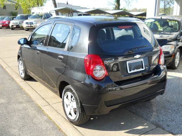 2009 CHEVROLET AVEO 5 - - by dealer - vehicle for sale in New Richmond, OH – photo 4