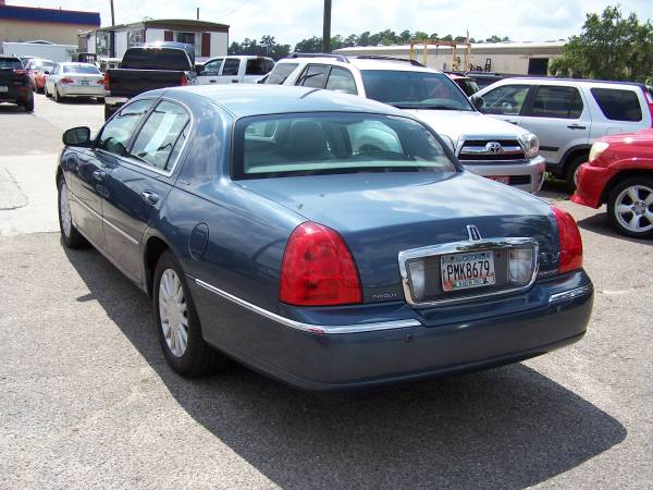 2005 Lincoln Town Car Signature Series Blue - cars & trucks - by... for sale in Martinez, GA – photo 6